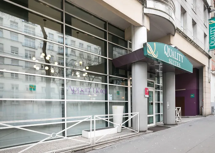 Quality Hotel&Suites Bercy Bibliothèque by HappyCulture Paris